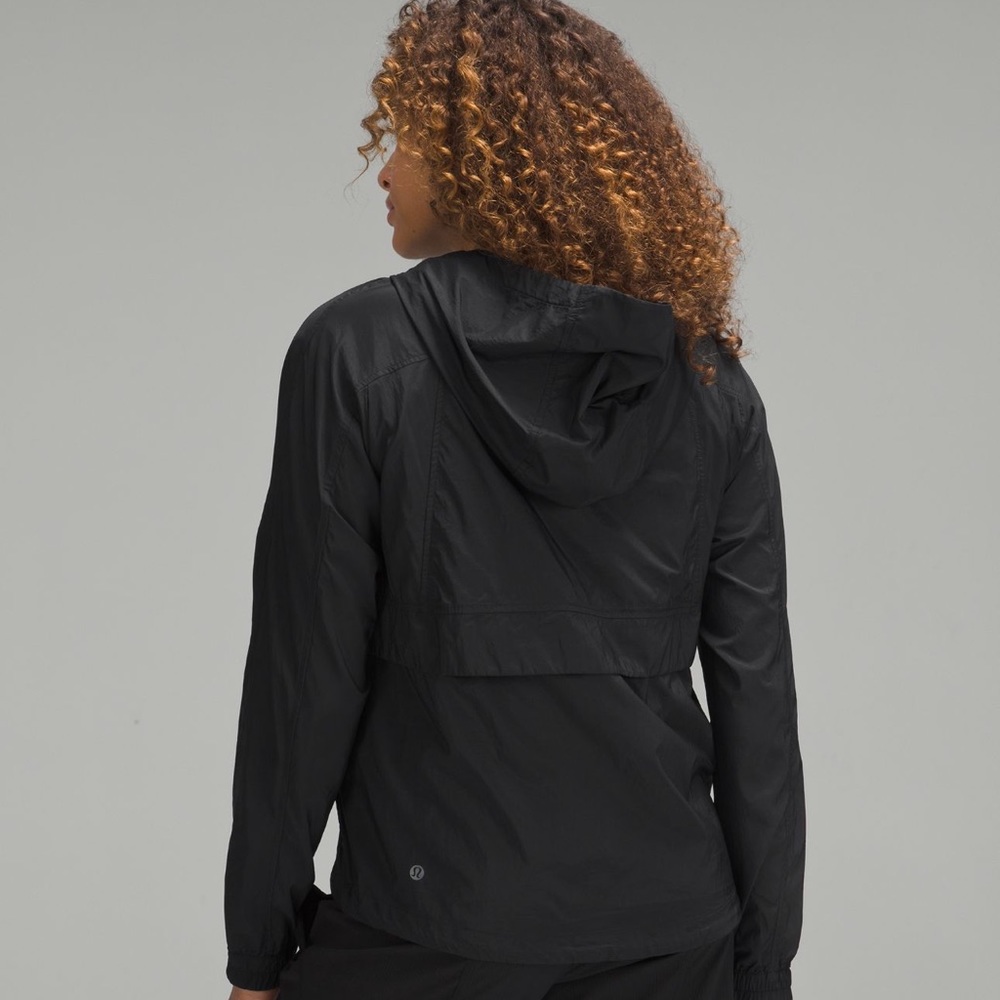 Lululemon Light Zip Up Jacket - image 2
